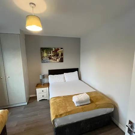 Newcastle Townhouse Apartment *